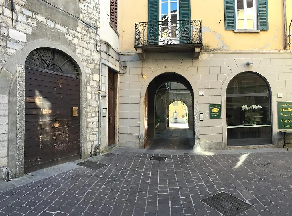 Ancient Courtyard Bonanomi In Como Historic Centre 0*,  Italien
